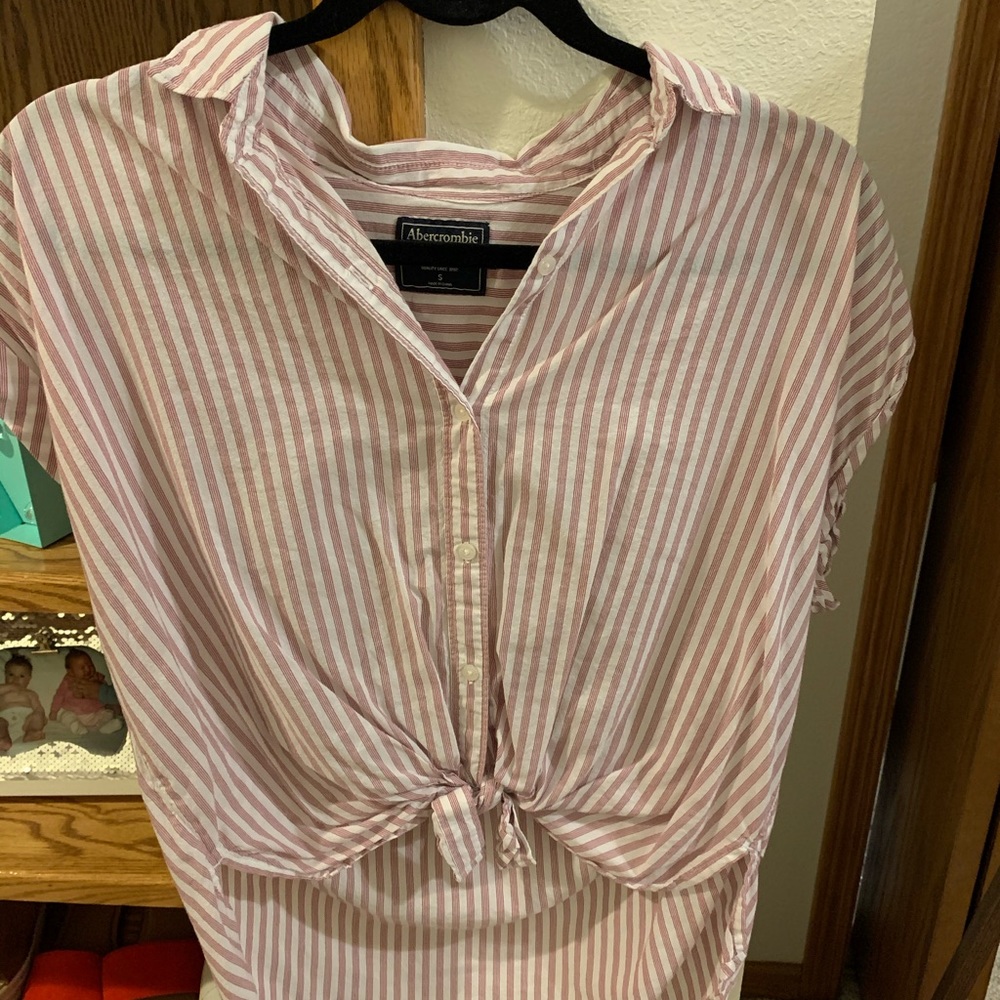 Abercrombie top